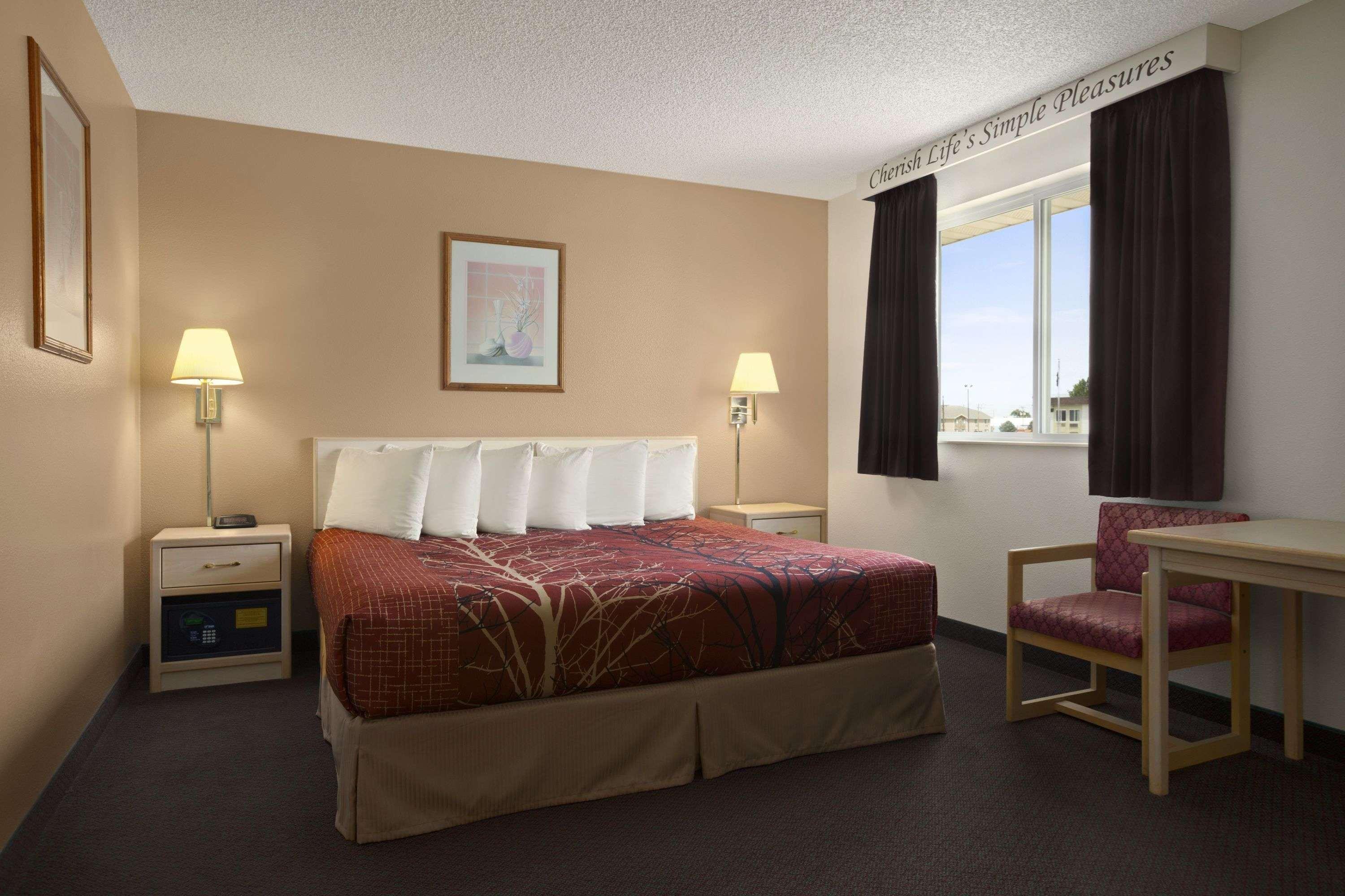 Econo Lodge Scottsbluff Exterior photo